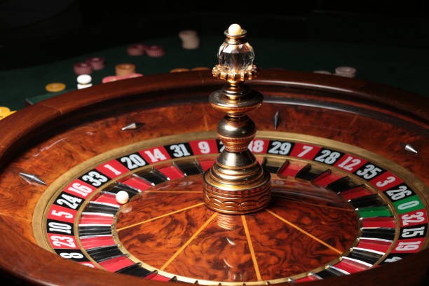 Live roulette dealer and table at alibaba99 studio